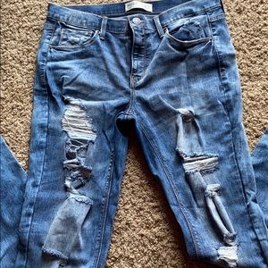 Juniors low rise skinny distressed jean